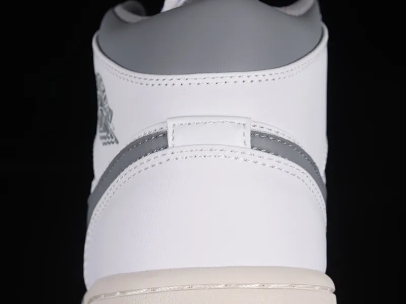 All categories Air Jordan Jordan series basketball shoes Air Jordan 1 Mid Air Jordan 1 Mid "Vintage Grey" AJ1 Joe 1 white gray first year China basketball shoes 554724-135